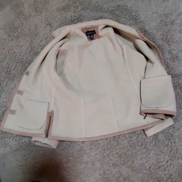 Northcrest Velvety Jacket - Picture 2 of 6